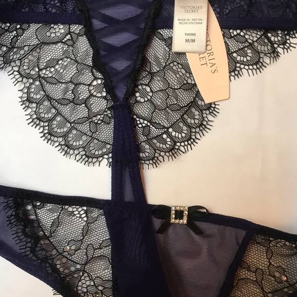 Victorias Secret Holiday Lace Merrywidow & Thong Midnight Blue 34D & M Thong NWT - Picture 8 of 9
